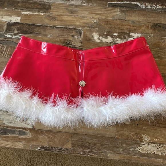 Vintage Victoria’s Secret Christmas Skirt - Picture 8 of 12